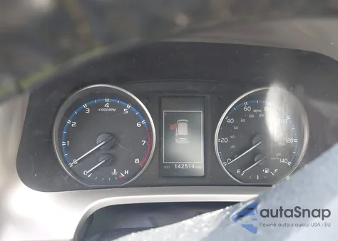 2018 Toyota Rav4 Xle из США, поврежденный, VIN JTMWFREV5JJ732184